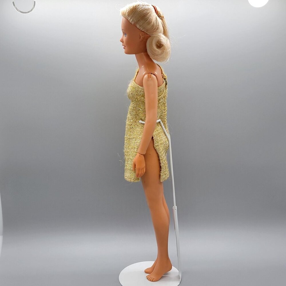 Vintage 1978 Kenner Darci Covergirl Doll in Disco Gold - Picture 3 of 11